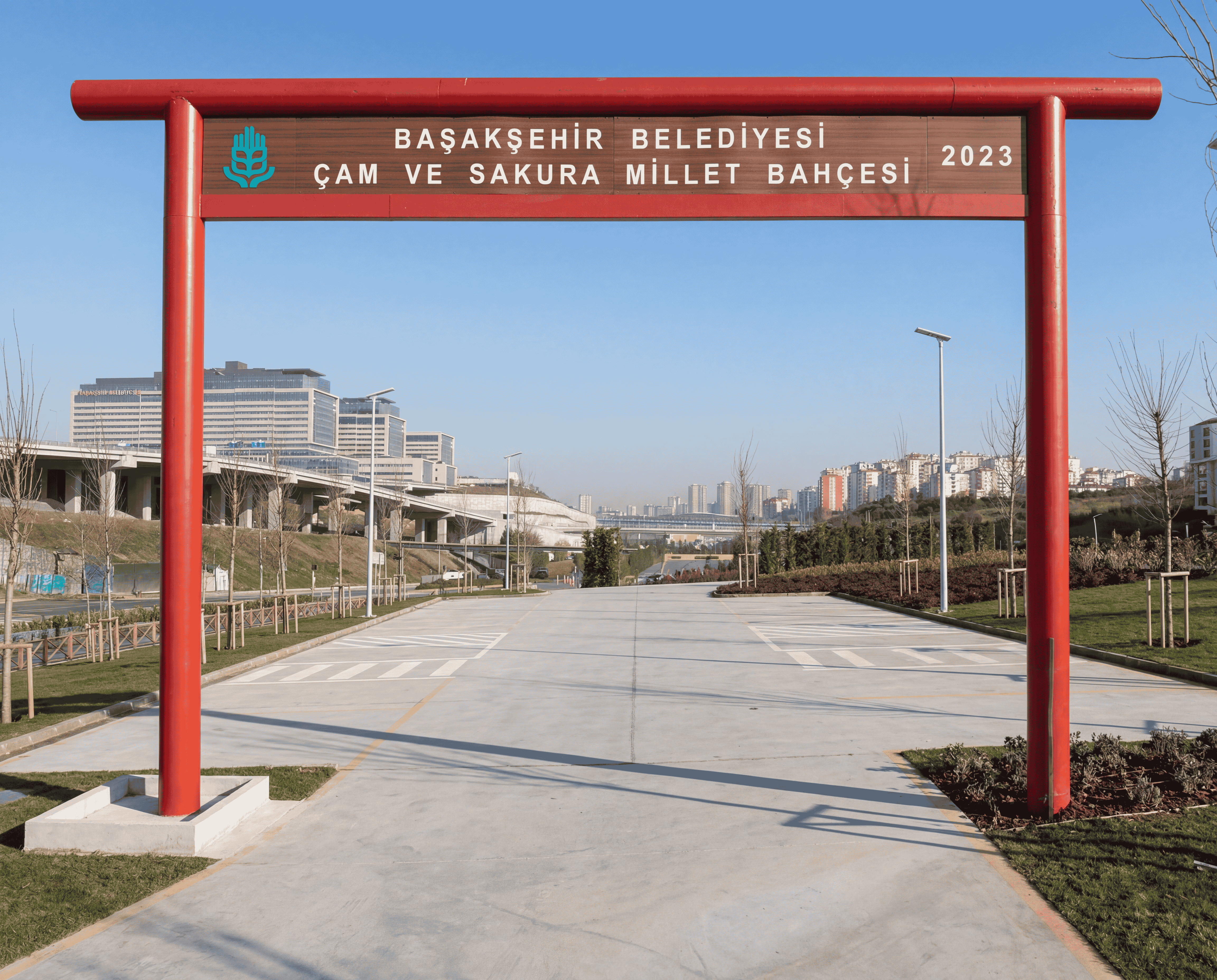 Çam ve Sakura Millet Bahçesi Çelik Giriş Takı Projesi
